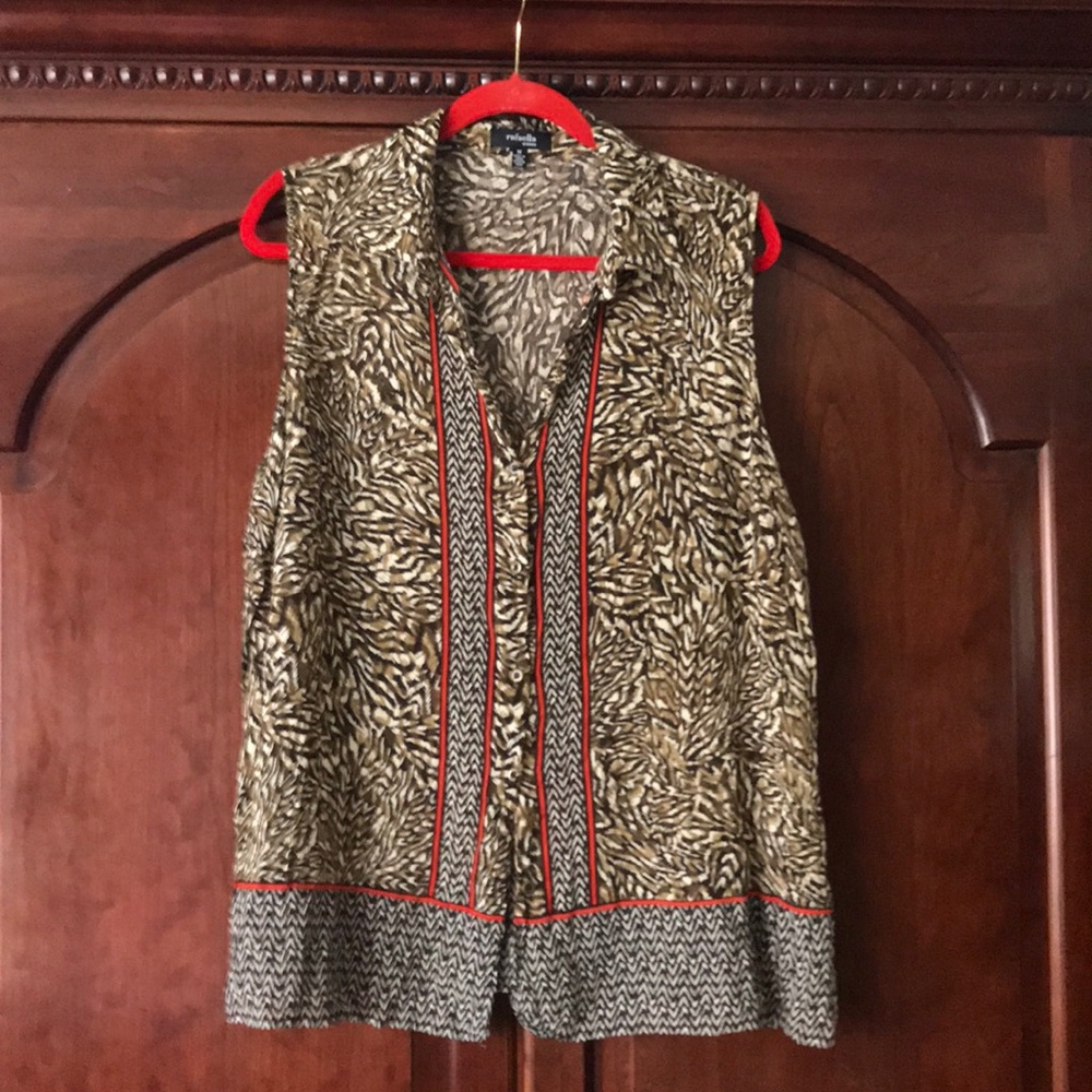 Sleeveless animal print button down shirt